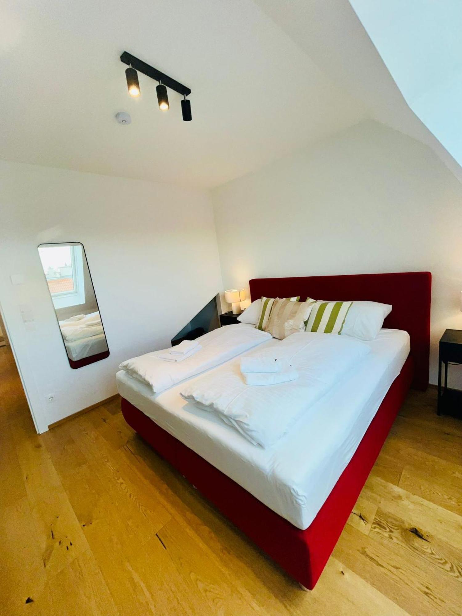 Orestaliving - Penthouse With Designer Renovation Viena Exterior foto